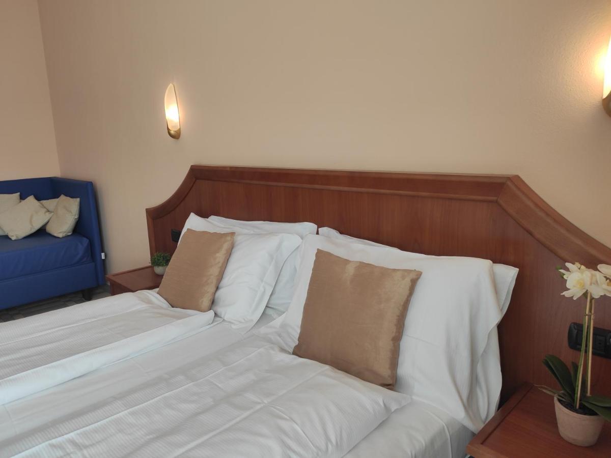 Hotel Giardino กันโนบีโอ ภายนอก รูปภาพ