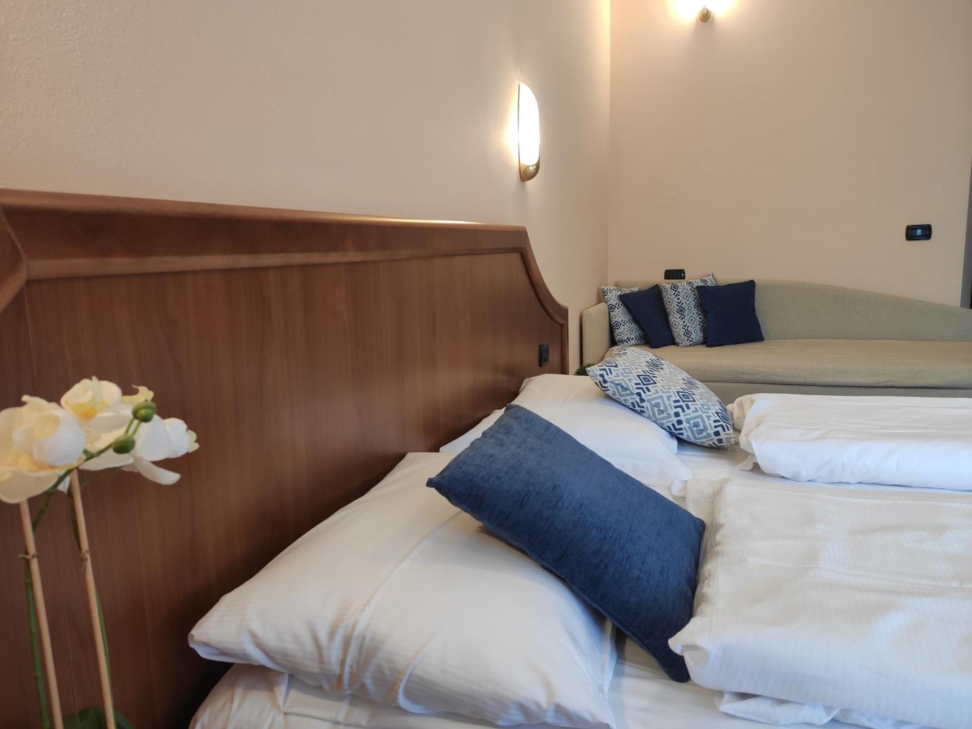 Hotel Giardino กันโนบีโอ ภายนอก รูปภาพ